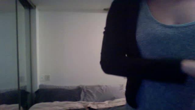 lucille23 webcam [2015/05/04 03:43:28]