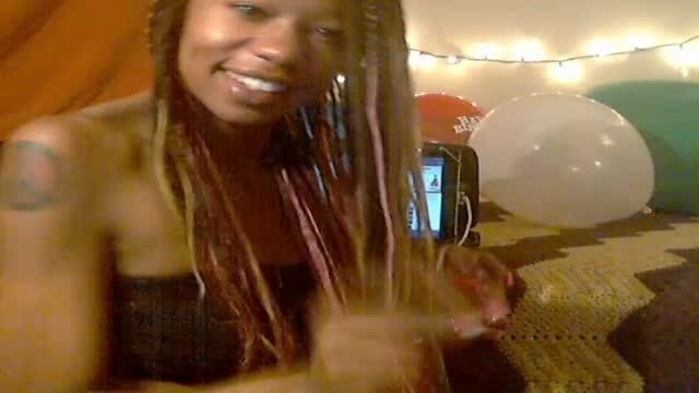 elleymoonxxx webcam [2017/01/30 03:30:45]
