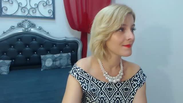 izziesummers show [2015/07/13 12:00:52]