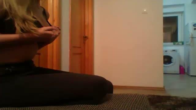 karla_aysha
