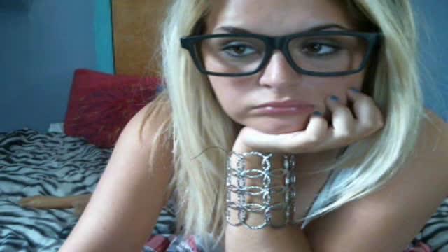 lovelypink19 webcam [2015/07/10 16:30:54]