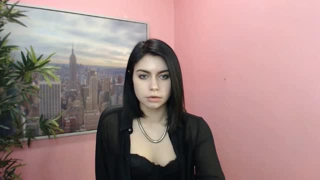 brunettemiki4u