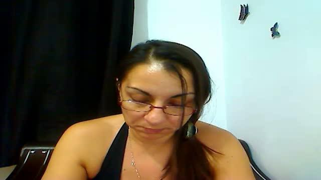 realwife4u webcam [2015/11/19 20:56:39]