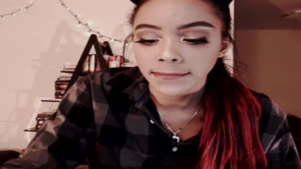 princess_ryan Lotion Webcam [2017/10/25 04:25:12]