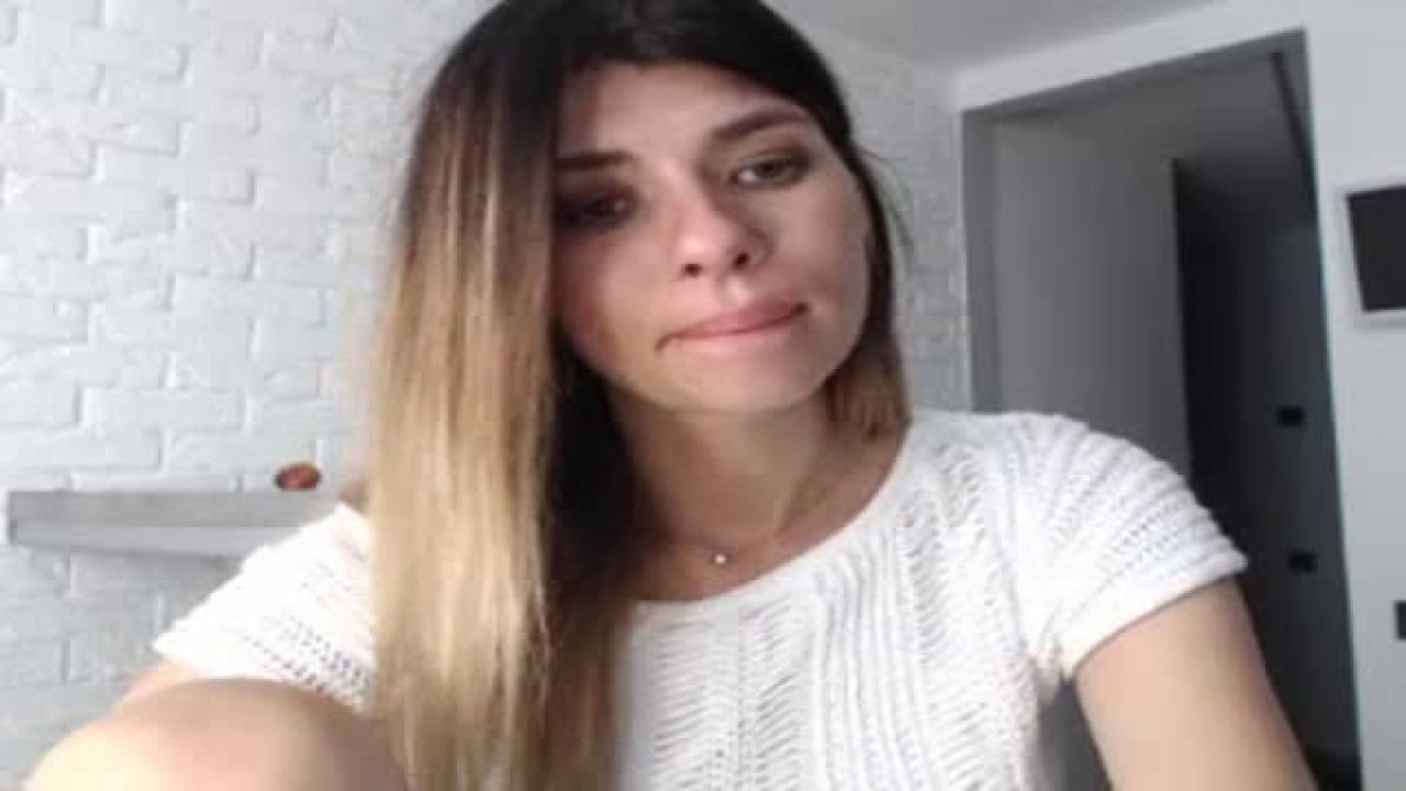 desire_moon Topless Video [2017/09/12 13:45:36]