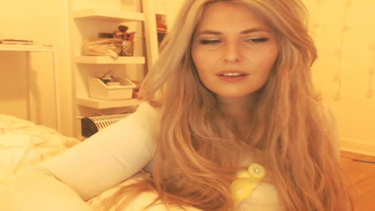 cozmicgirl Sucking Movie [2017/09/15 07:10:38]